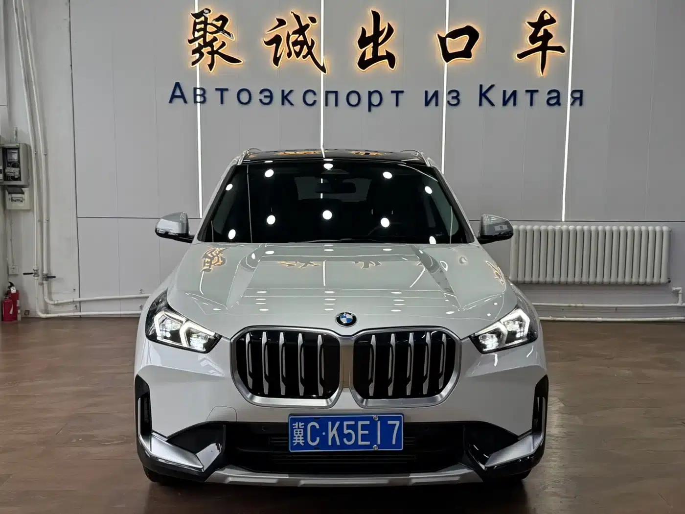 2023 BMW X1 sDrive20Li X Design Package — миниатюра 2