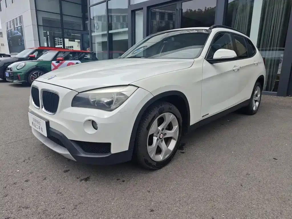 BMW X1 2013 sDrive18i Fashion Edition — миниатюра 1