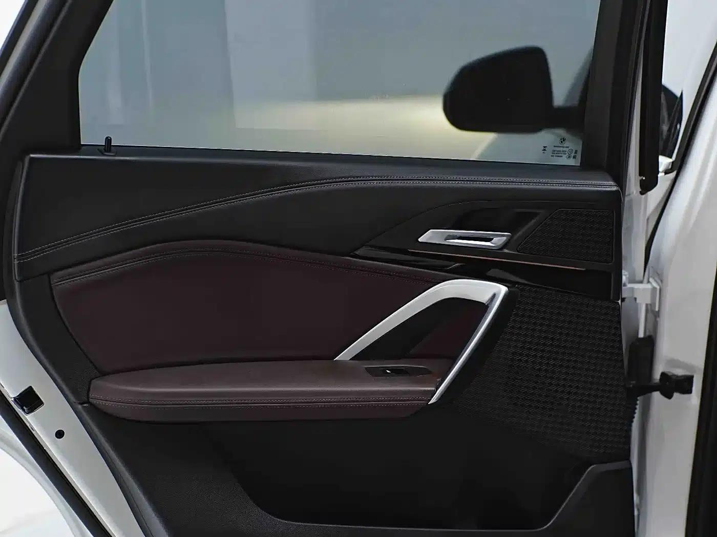 2023 BMW X1 sDrive20Li X Design Package — миниатюра 13