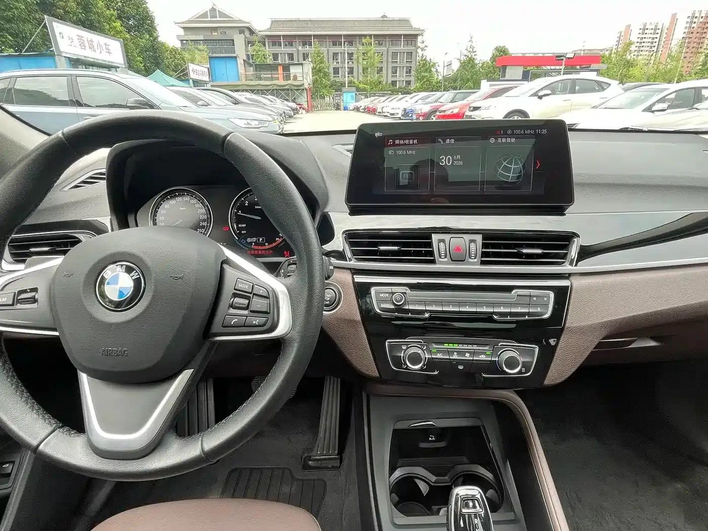 BMW X1 2022 sDrive20Li Fashion Edition — миниатюра 14