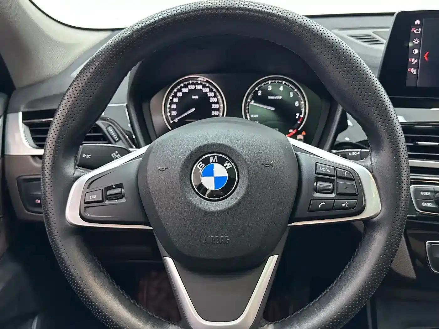 BMW X1 2022 sDrive20Li Fashion Edition — миниатюра 12