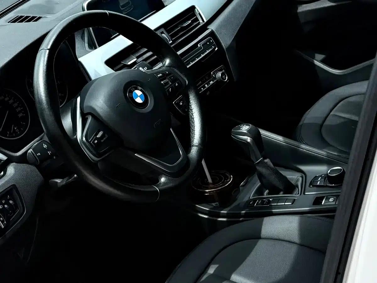 BMW X1 2016 sDrive18Li Fashion Edition — миниатюра 6