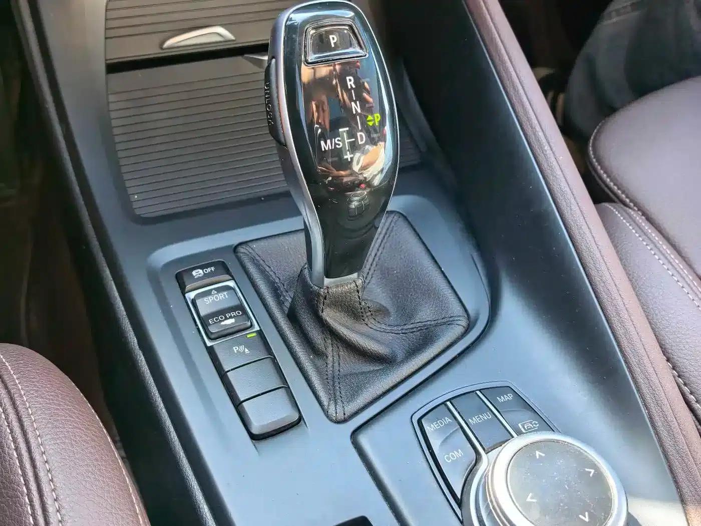 BMW X1 2022 sDrive25Li Leading Edition — миниатюра 13