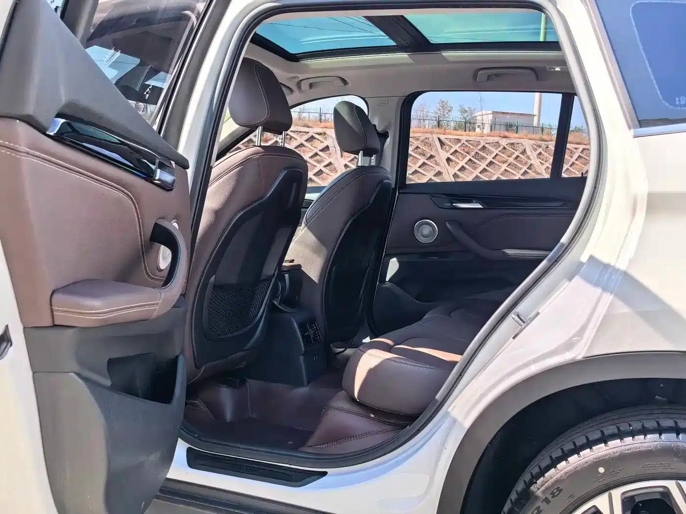 BMW X1 2022 sDrive25Li Leading Edition — миниатюра 15