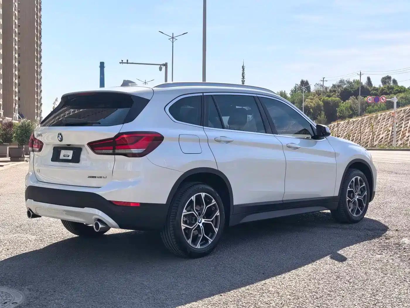 BMW X1 2022 sDrive25Li Leading Edition — миниатюра 6