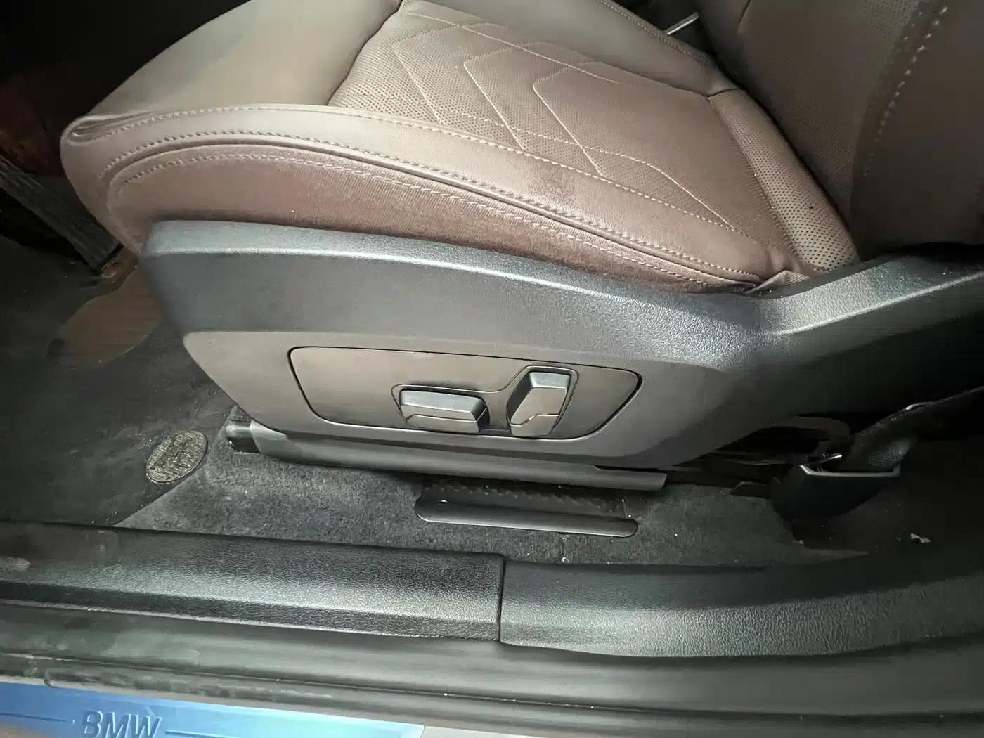 2023 BMW X1 sDrive20Li X Design Package — миниатюра 11