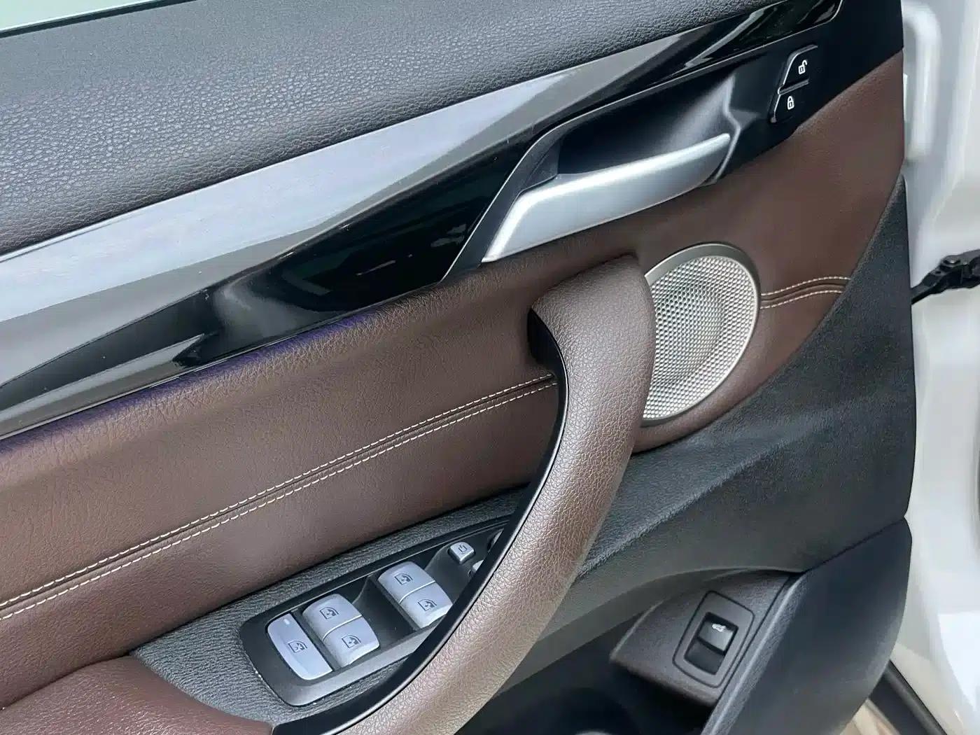 BMW X1 2022 sDrive20Li Fashion Edition — миниатюра 13