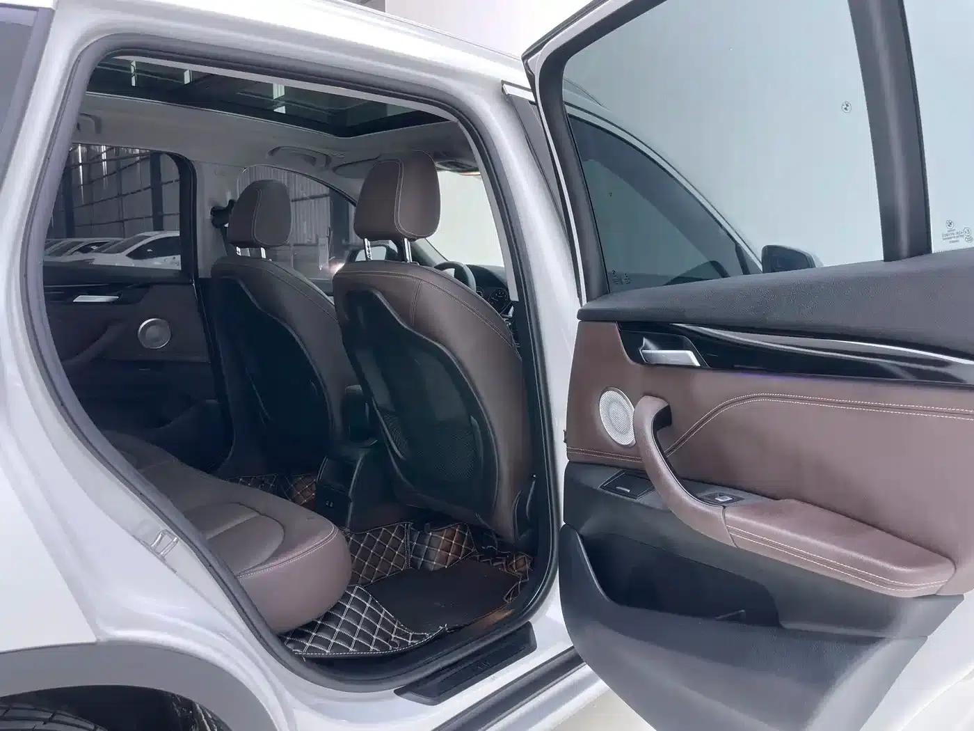 BMW X1 2022 sDrive20Li Fashion Edition — миниатюра 25