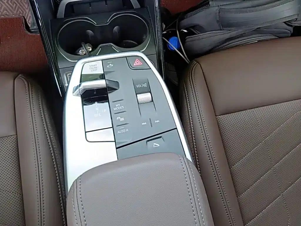 BMW X1 2025 sDrive25Li M Sport Package — миниатюра 14