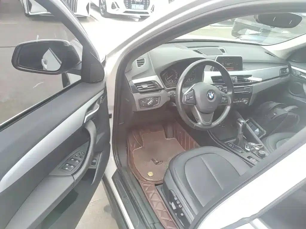 BMW X1 2018 sDrive20Li Leading Edition — миниатюра 16