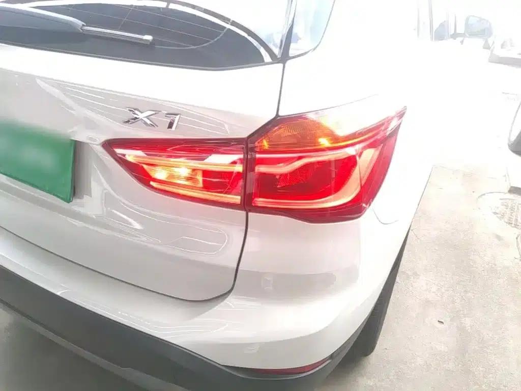 BMW X1 2018 sDrive20Li Leading Edition — миниатюра 8
