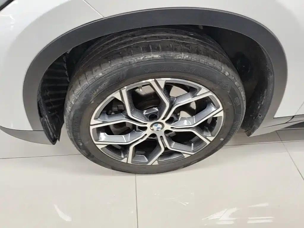 BMW X1 2021 Facelift sDrive25Li Leading Edition — миниатюра 23