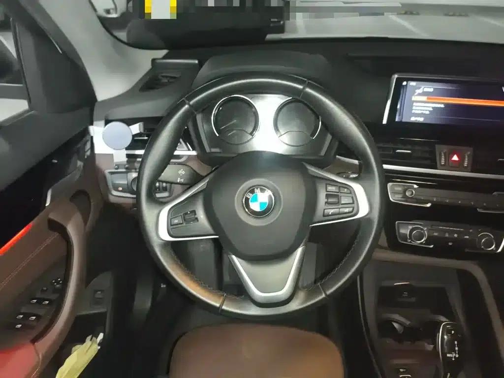 BMW X1 2020 sDrive20Li Fashion Edition — миниатюра 3