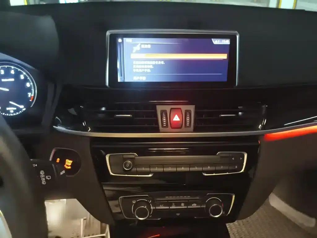 BMW X1 2020 sDrive20Li Fashion Edition — миниатюра 6