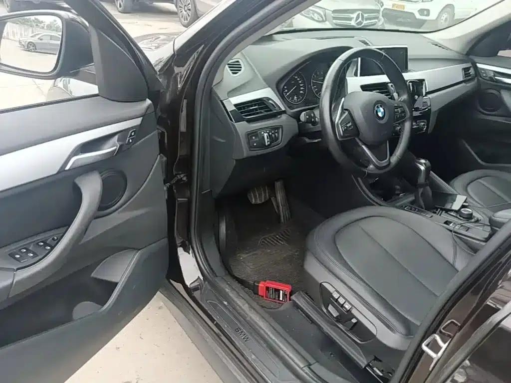 BMW X1 2016 sDrive18Li Fashion Edition — миниатюра 16