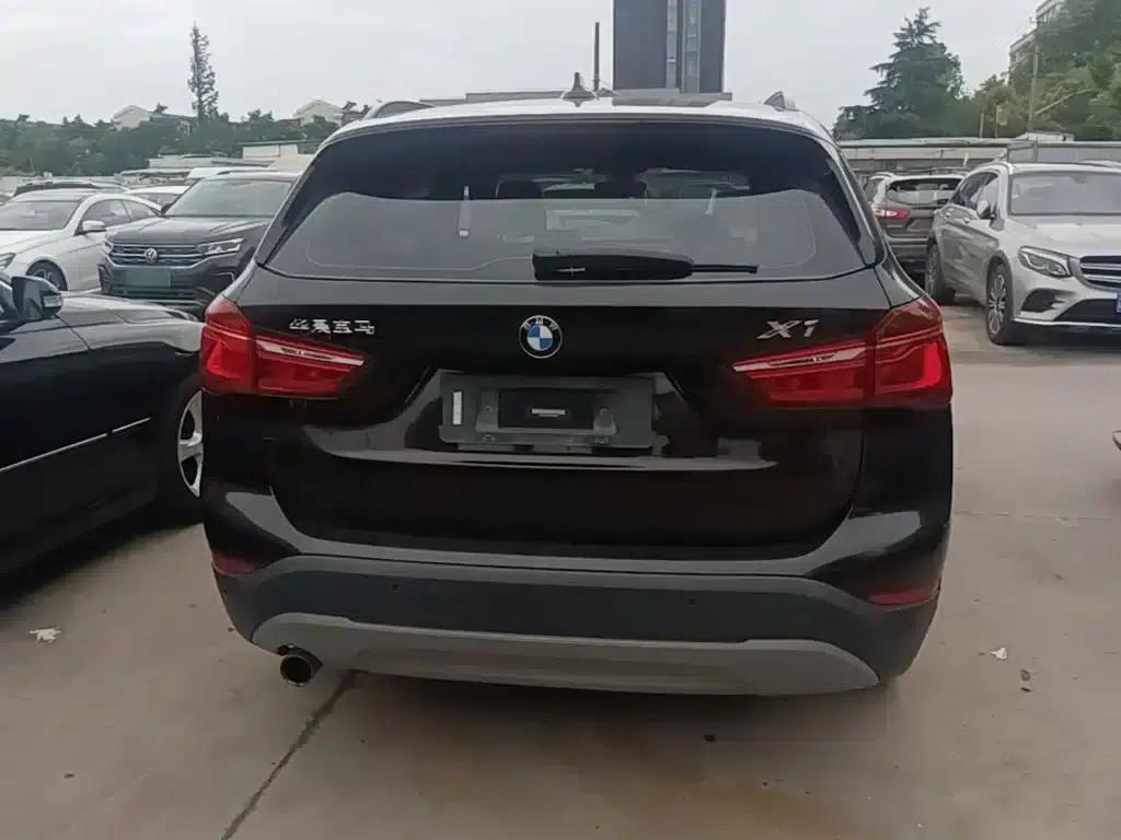 BMW X1 2016 sDrive18Li Fashion Edition — миниатюра 6