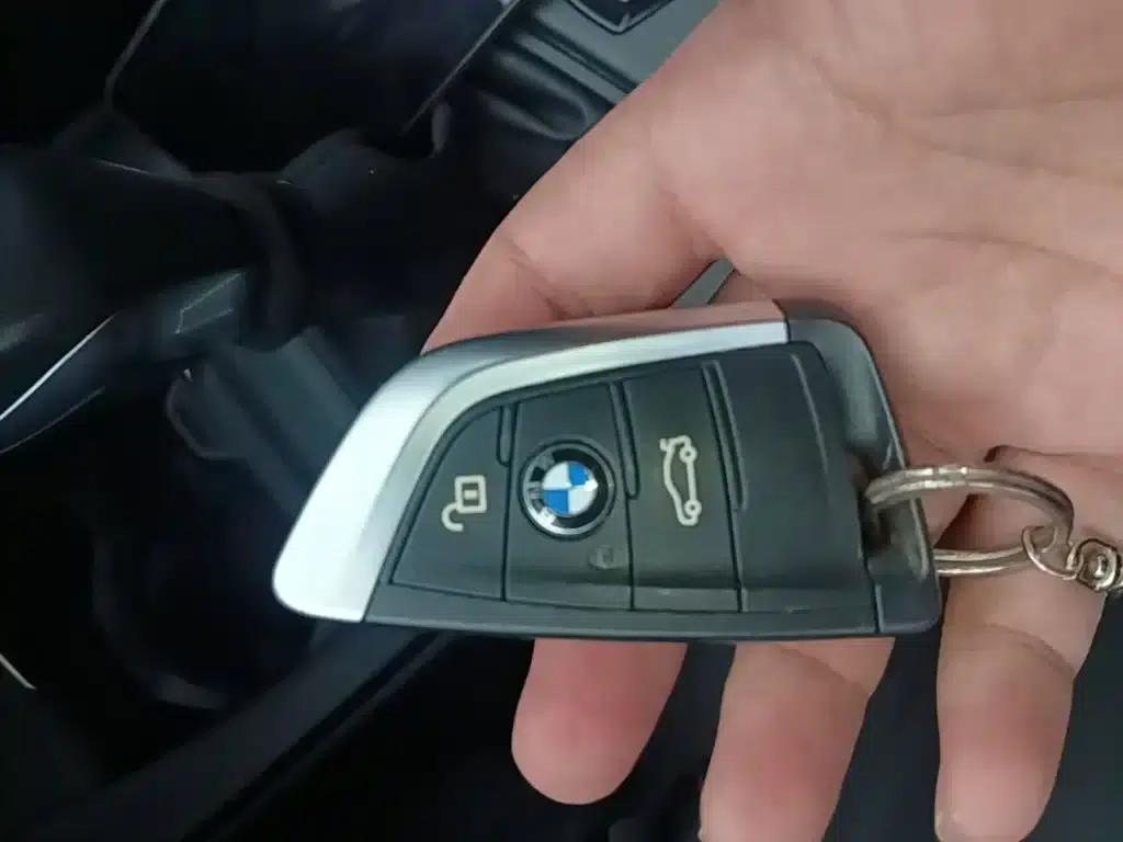 BMW X1 2016 sDrive18Li Fashion Edition — миниатюра 9