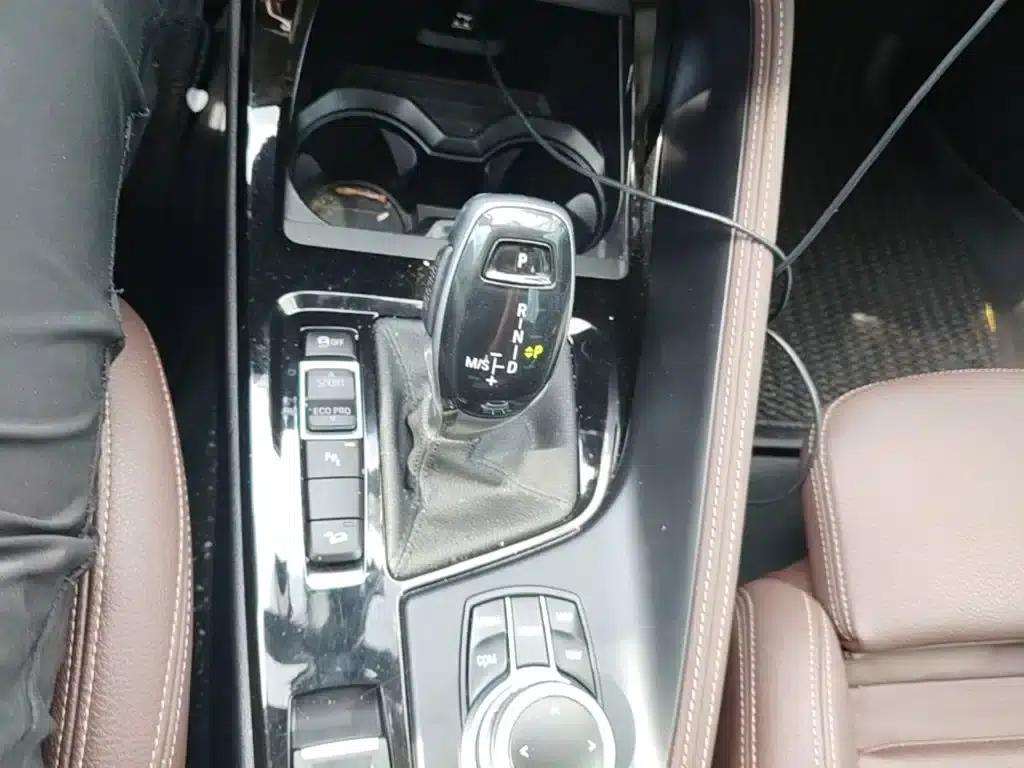 BMW X1 2020 xDrive25Li Premium — миниатюра 21