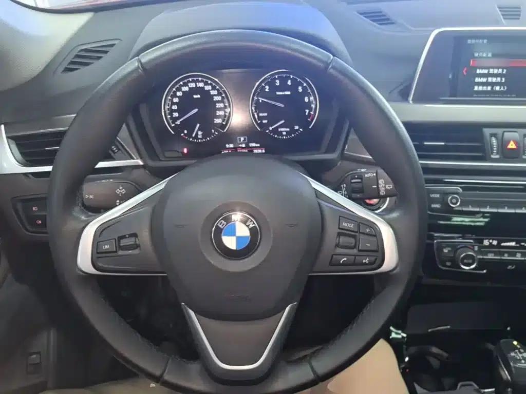 BMW X1 2018 sDrive18Li Premium — миниатюра 11