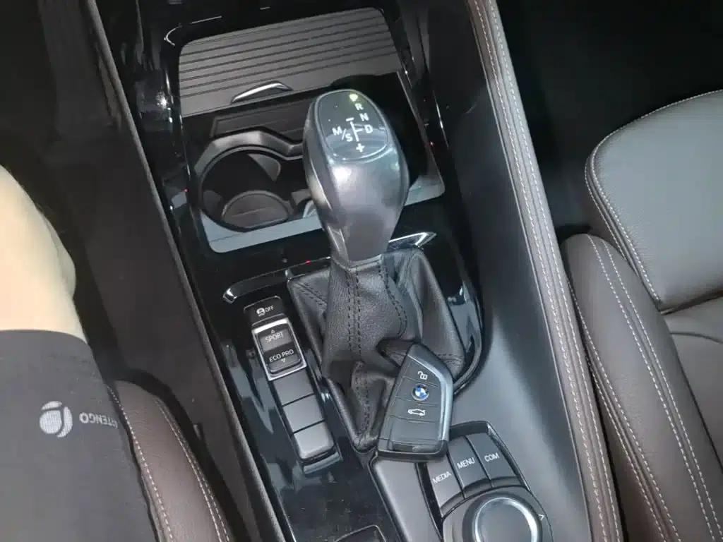 BMW X1 2018 sDrive18Li Premium — миниатюра 14