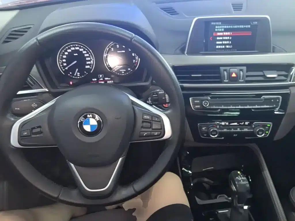 BMW X1 2018 sDrive18Li Premium — миниатюра 10