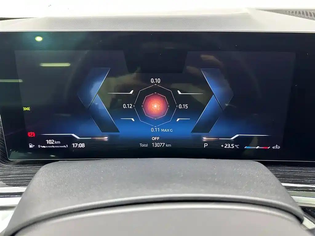 2023 BMW X6 xDrive40i M Sport Package — миниатюра 11