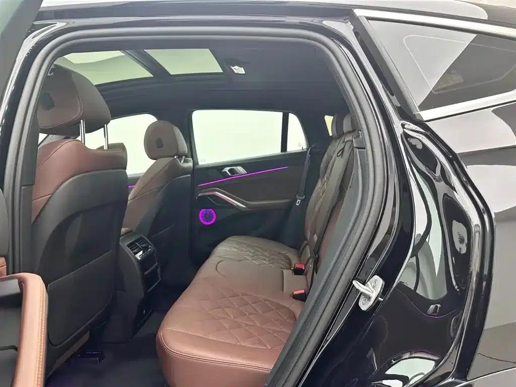 2023 BMW X6 xDrive40i M Sport Package — миниатюра 20