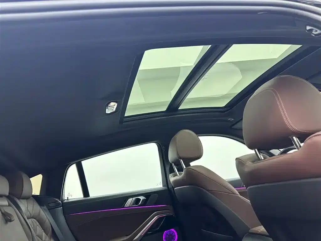 2023 BMW X6 xDrive40i M Sport Package — миниатюра 23