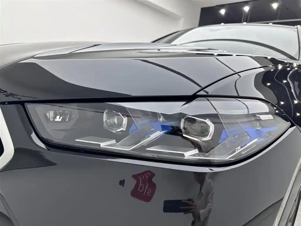 2023 BMW X6 xDrive40i M Sport Package — миниатюра 32