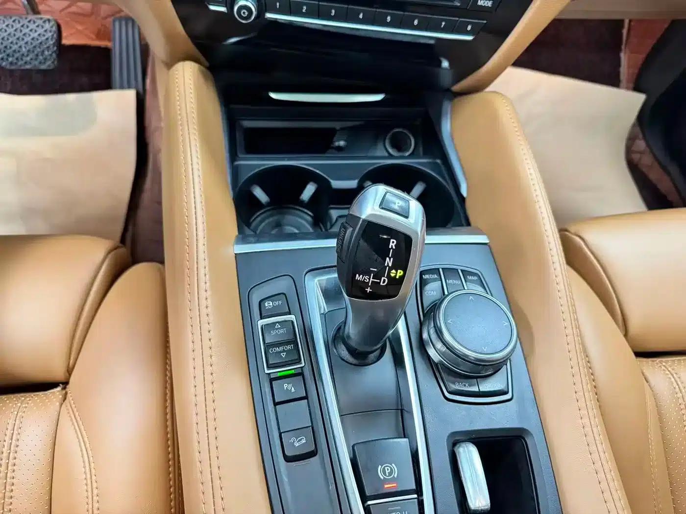 BMW X6 2017 xDrive28i — миниатюра 17