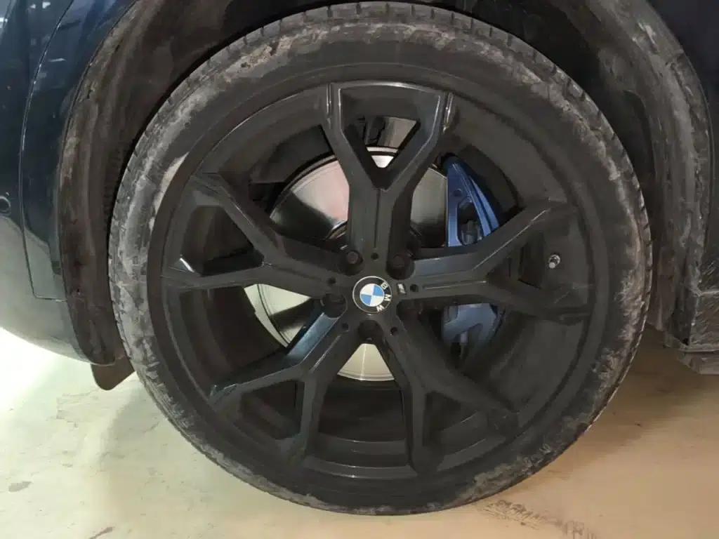 BMW X6 2021 Facelift xDrive40i Luxury M Sport Package — миниатюра 23