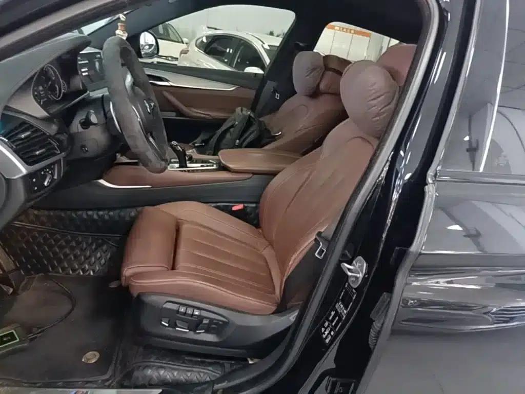 2019 BMW X6 xDrive35i M Sport Package — миниатюра 15