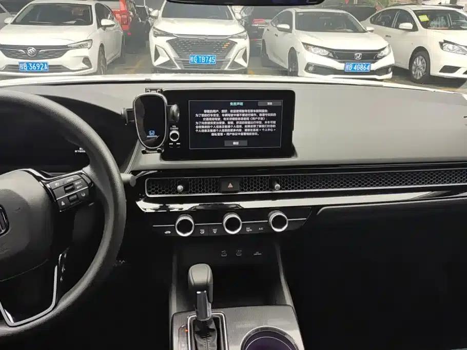 Stylish 2025 240TURBO CVT Tech Edition — миниатюра 13