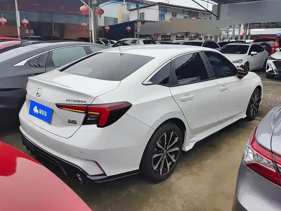Stylish 2025 240TURBO CVT Tech Edition — миниатюра 3