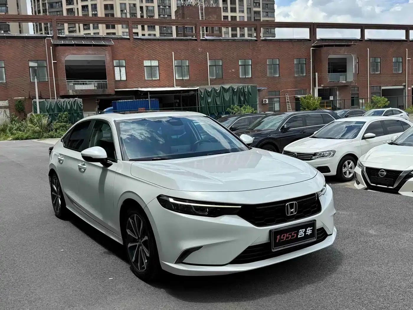 Stylish 2023 240TURBO CVT Deluxe Edition — миниатюра 3