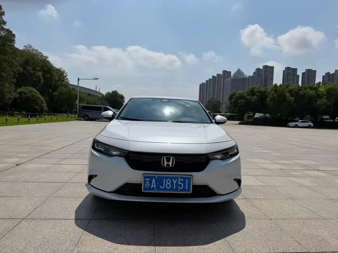 Stylish 2022 240TURBO CVT Premium Edition — миниатюра 1