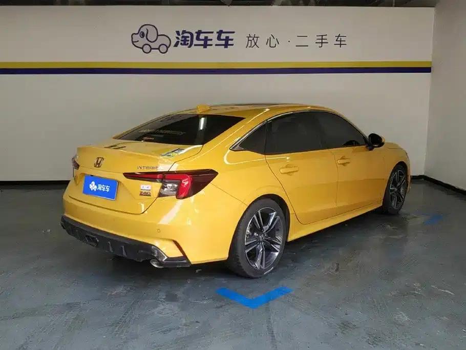 Stylish 2022 240TURBO CVT Premium Edition — миниатюра 3