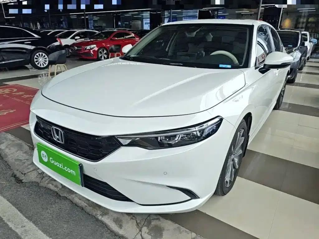 Stylish 2023 240TURBO CVT Smart Edition — миниатюра 1