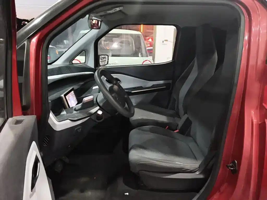 Baojun E200 2019 Model 250KM Smart Edition — миниатюра 15