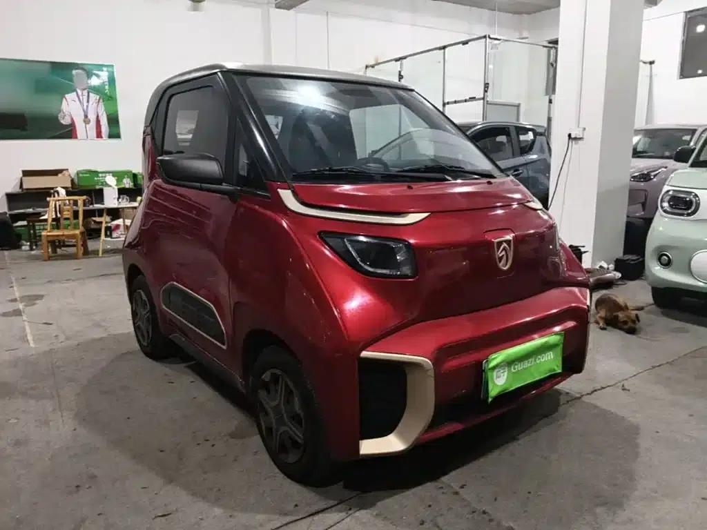 Baojun E200 2019 Model 250KM Smart Edition — миниатюра 4
