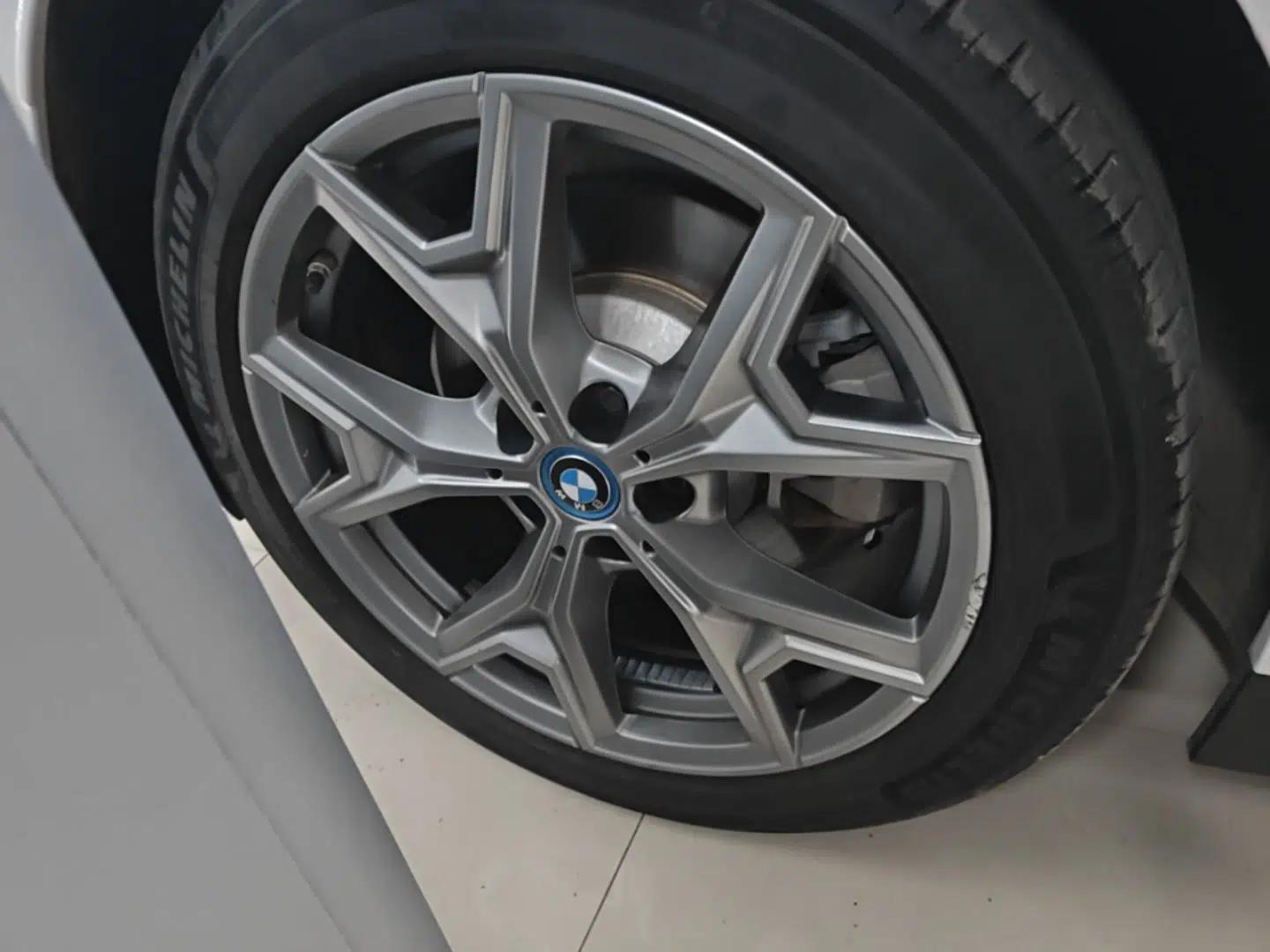 BMW i3 2022 eDrive 35 L — миниатюра 11