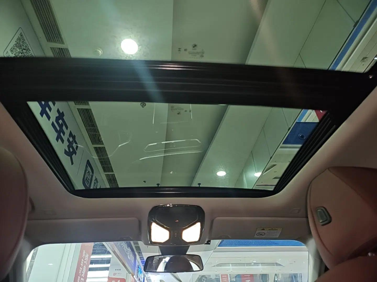 BMW i3 2023 eDrive 40 L Midnight Edition — миниатюра 21