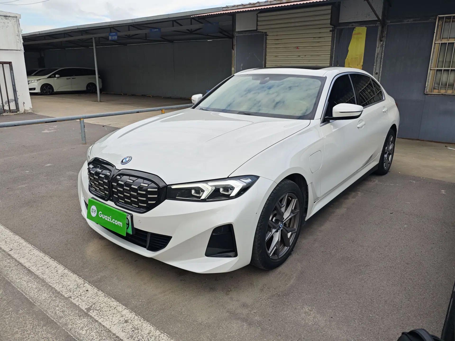 BMW i3 2024 eDrive 35 L — миниатюра 1