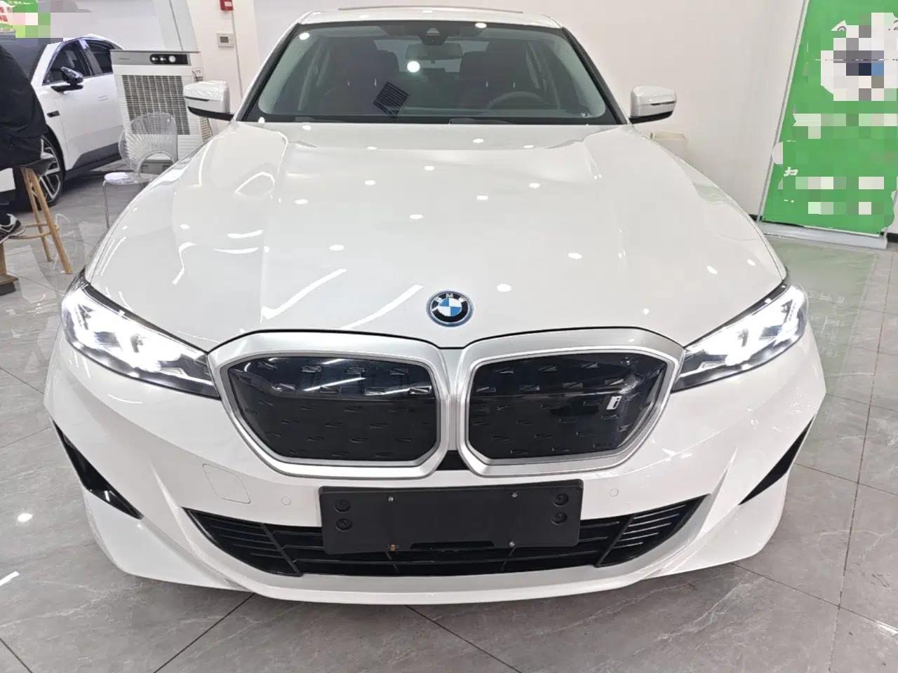 BMW i3 2024 eDrive 35 L — миниатюра 2