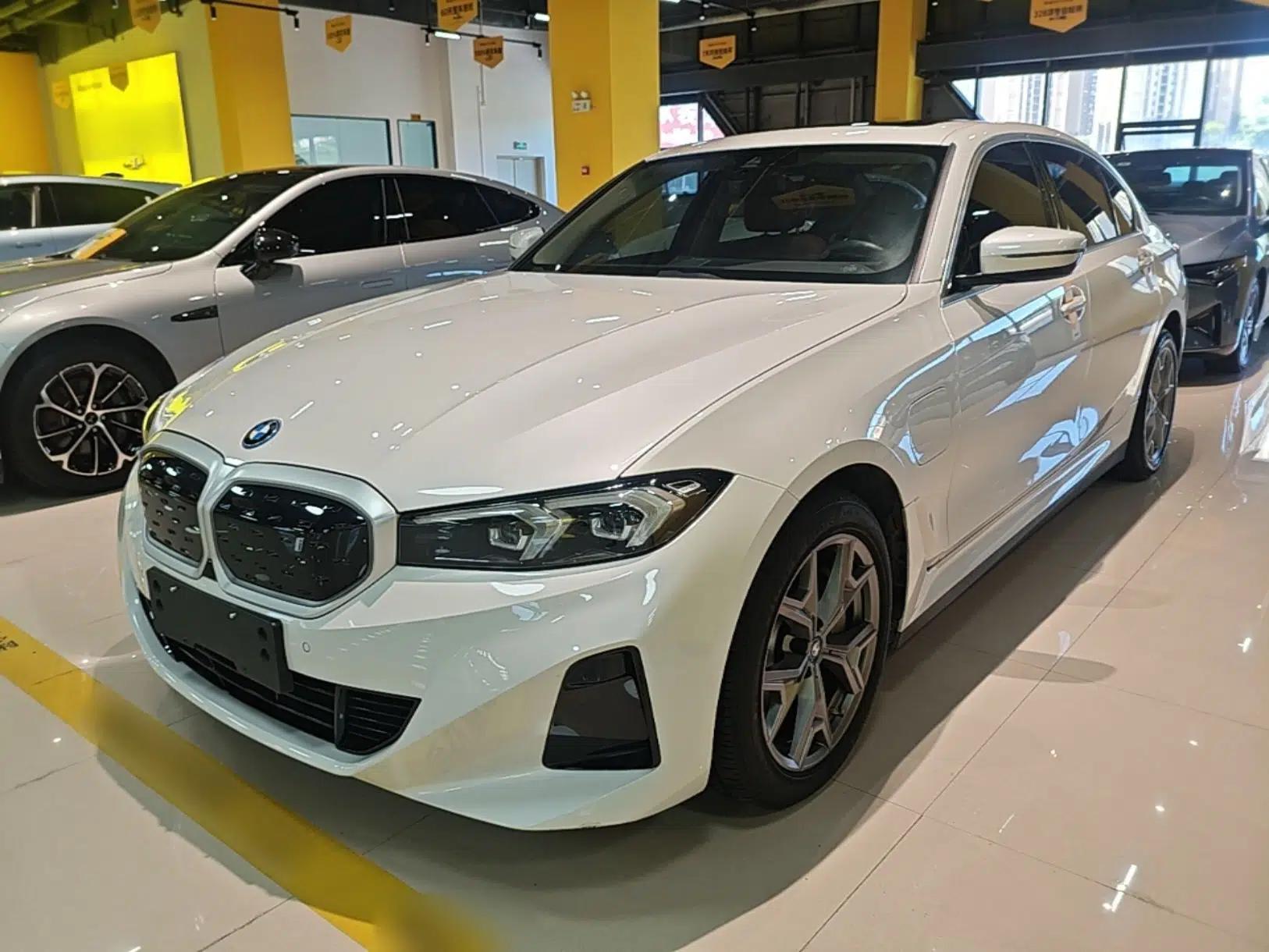 BMW i3 2024 eDrive 35 L — миниатюра 1