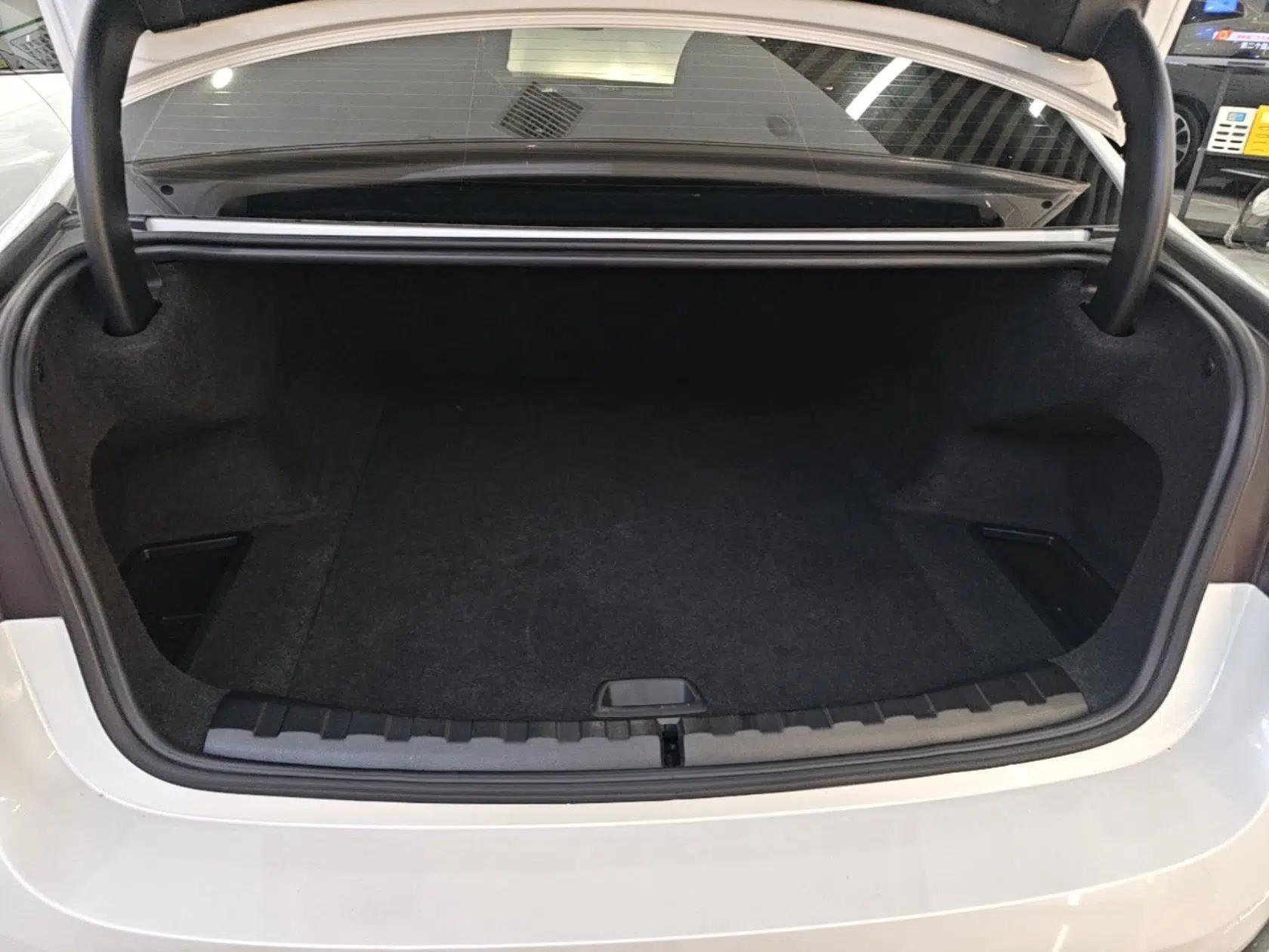 BMW i3 2024 eDrive 35 L — миниатюра 22