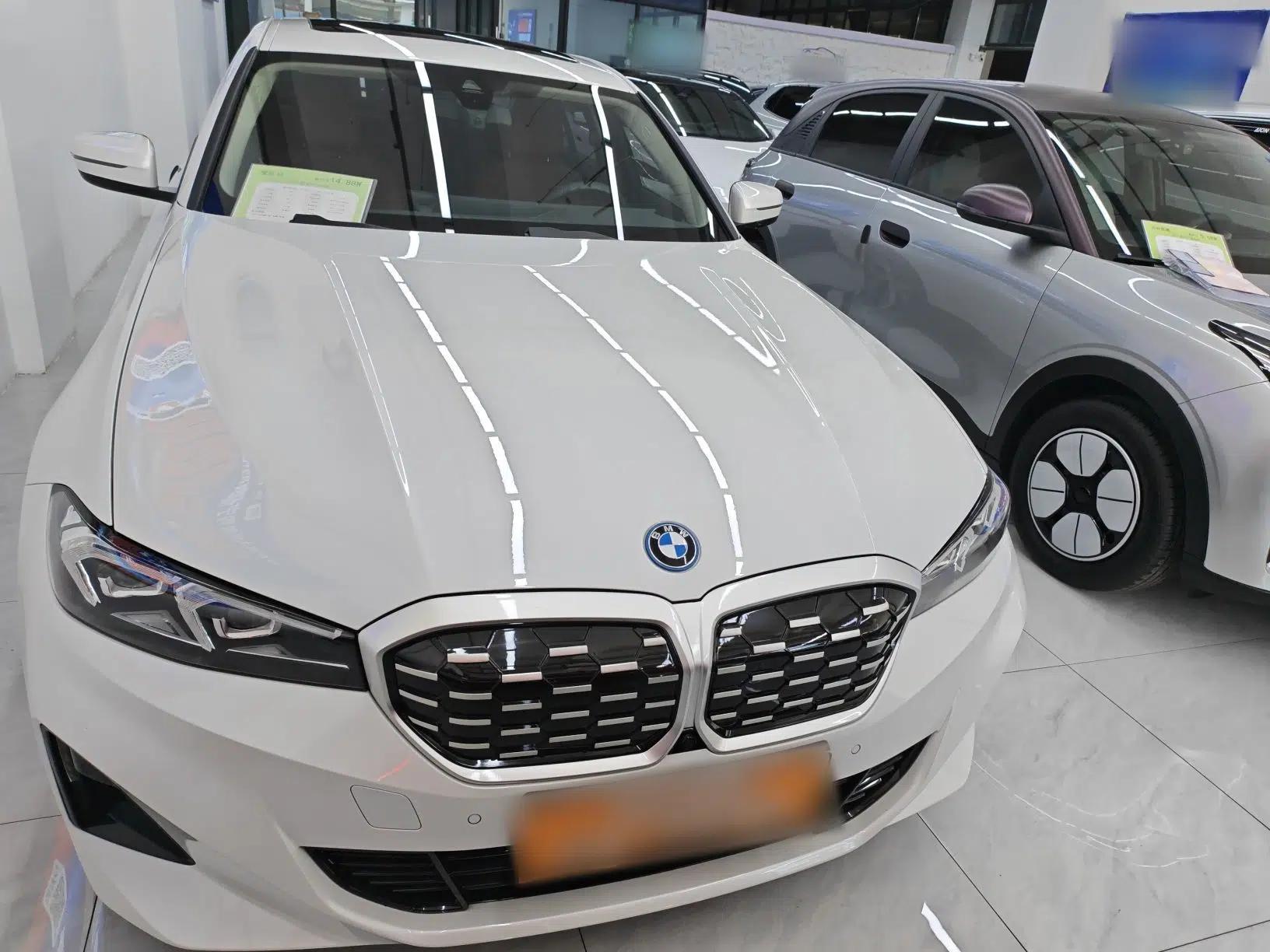 BMW i3 2024 eDrive 35 L — миниатюра 3