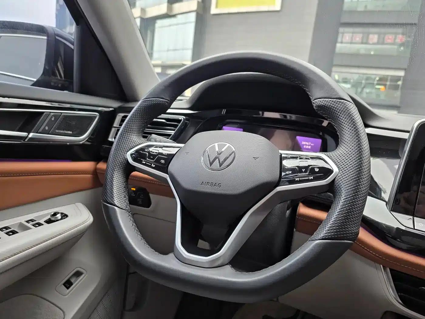 2023 Volkswagen Teramont 530 V6 AWD Supreme Flagship Edition — миниатюра 15