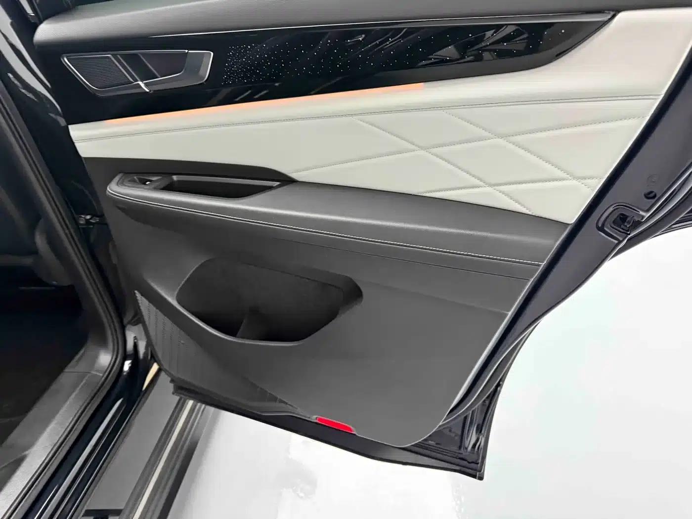 2023 Volkswagen Teramont 380TSI 4WD Premium Luxury Edition — миниатюра 4