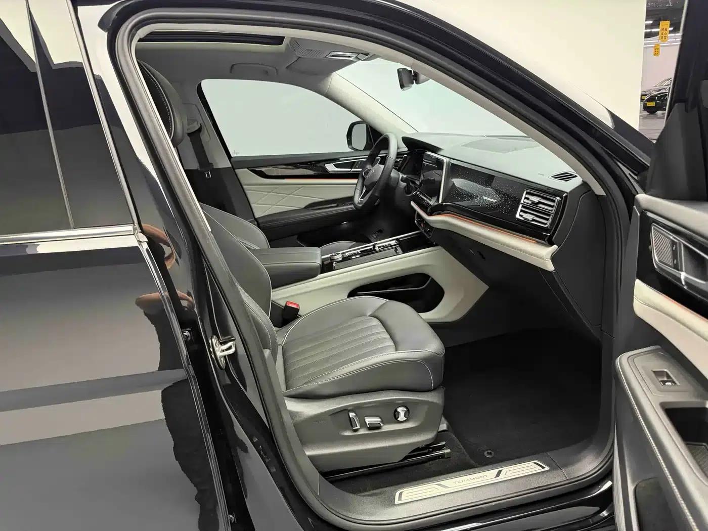 2023 Volkswagen Teramont 380TSI 4WD Premium Luxury Edition — миниатюра 9